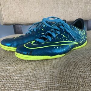 Nike Soccer flats 5.5 youth ⚽️
